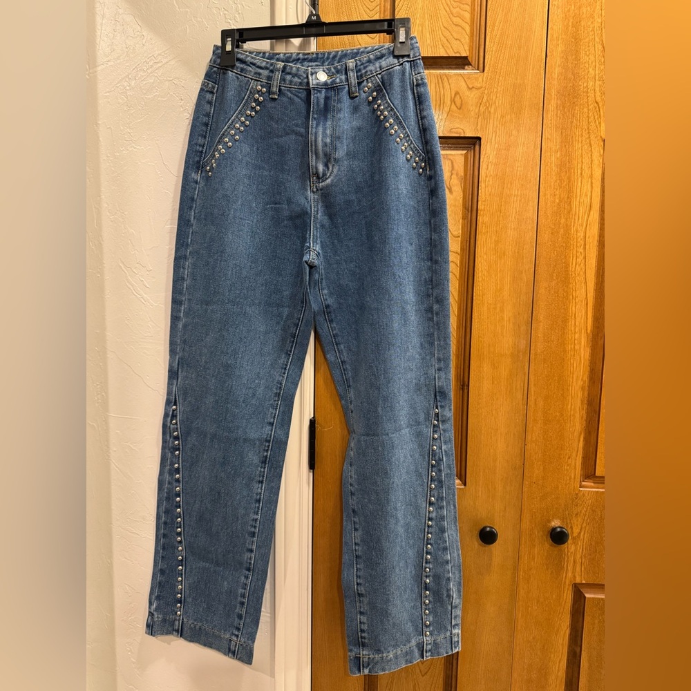 SHEIN Studded Jeans. NWOT. Size 27.